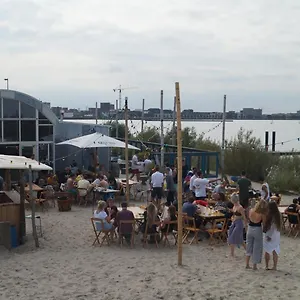 Couette-café With A Few, Amsterdam