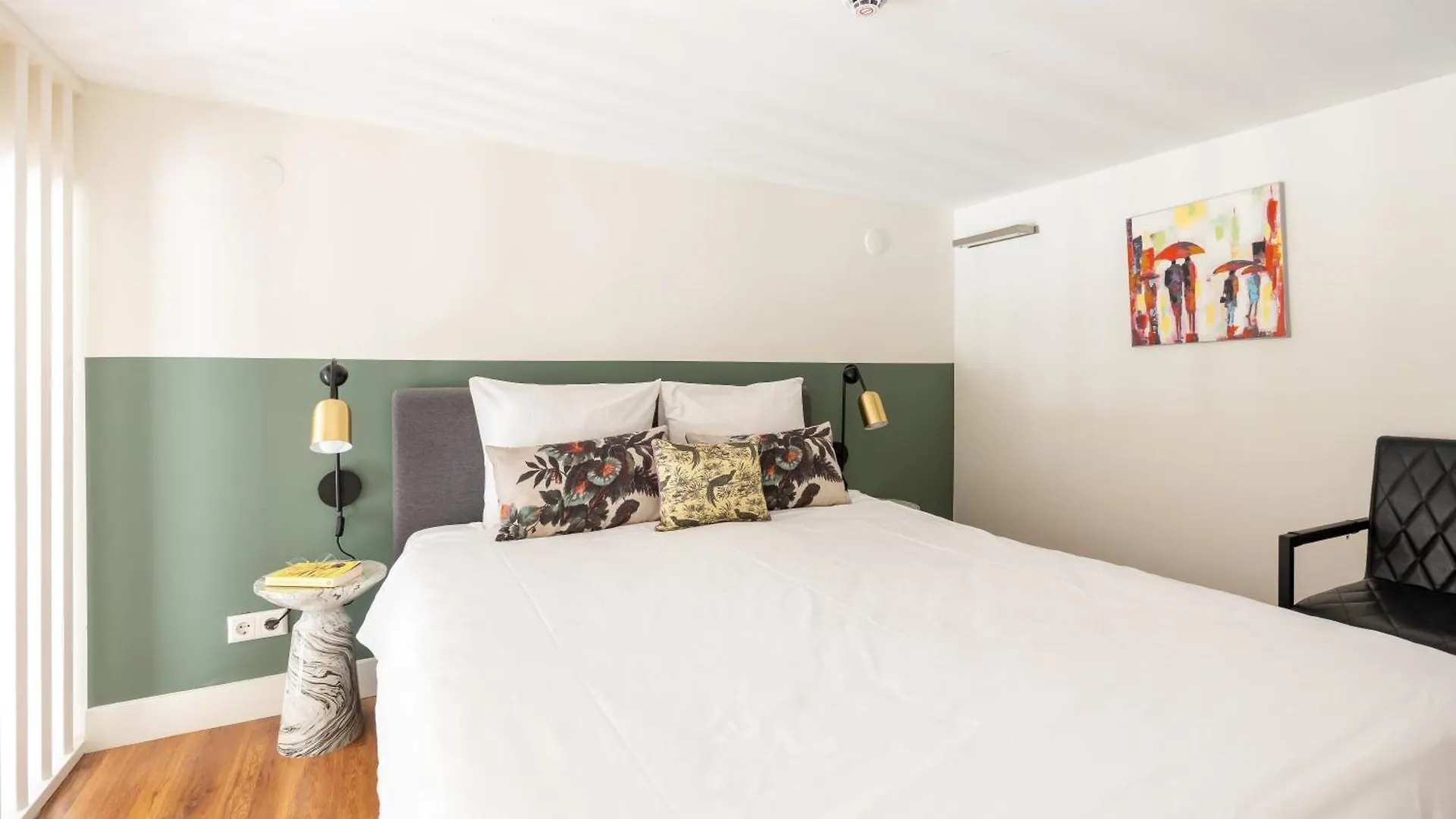 Amsterdam Dockside Flats Aparthotel
