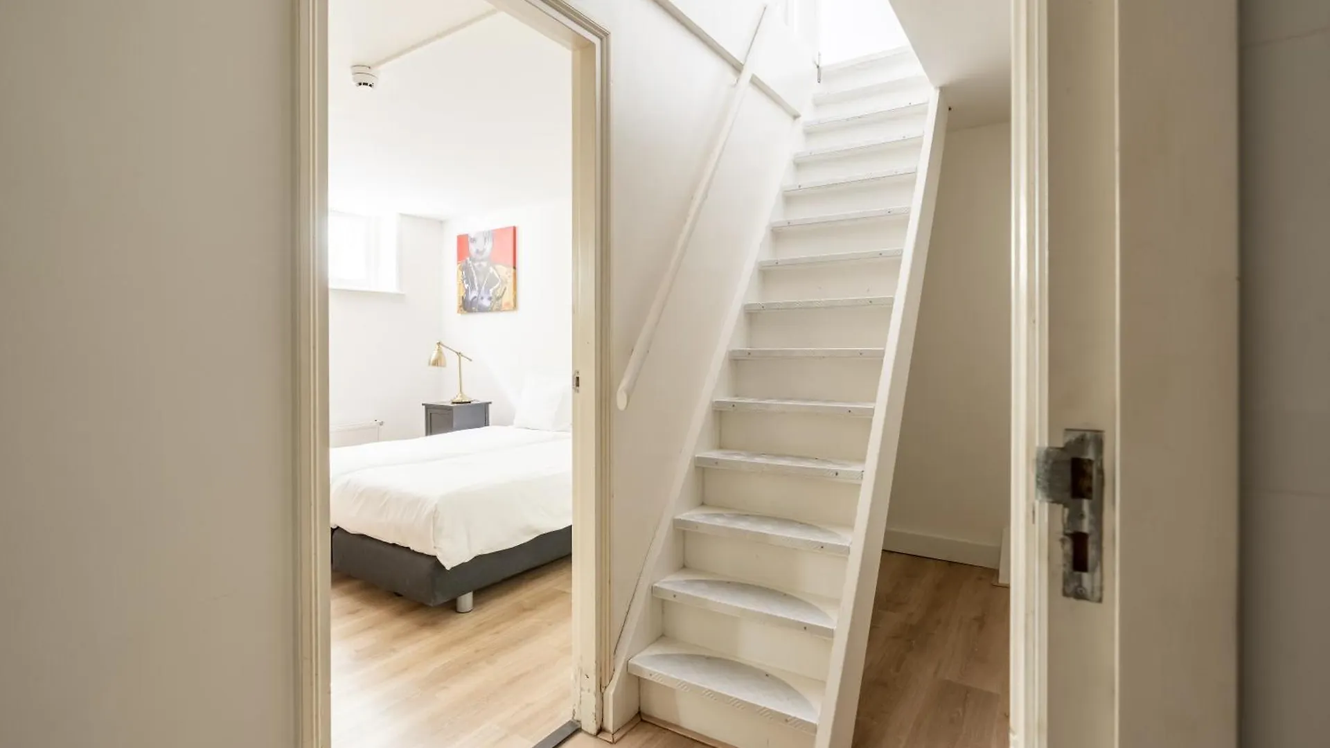 Amsterdam Dockside Flats Aparthotel
