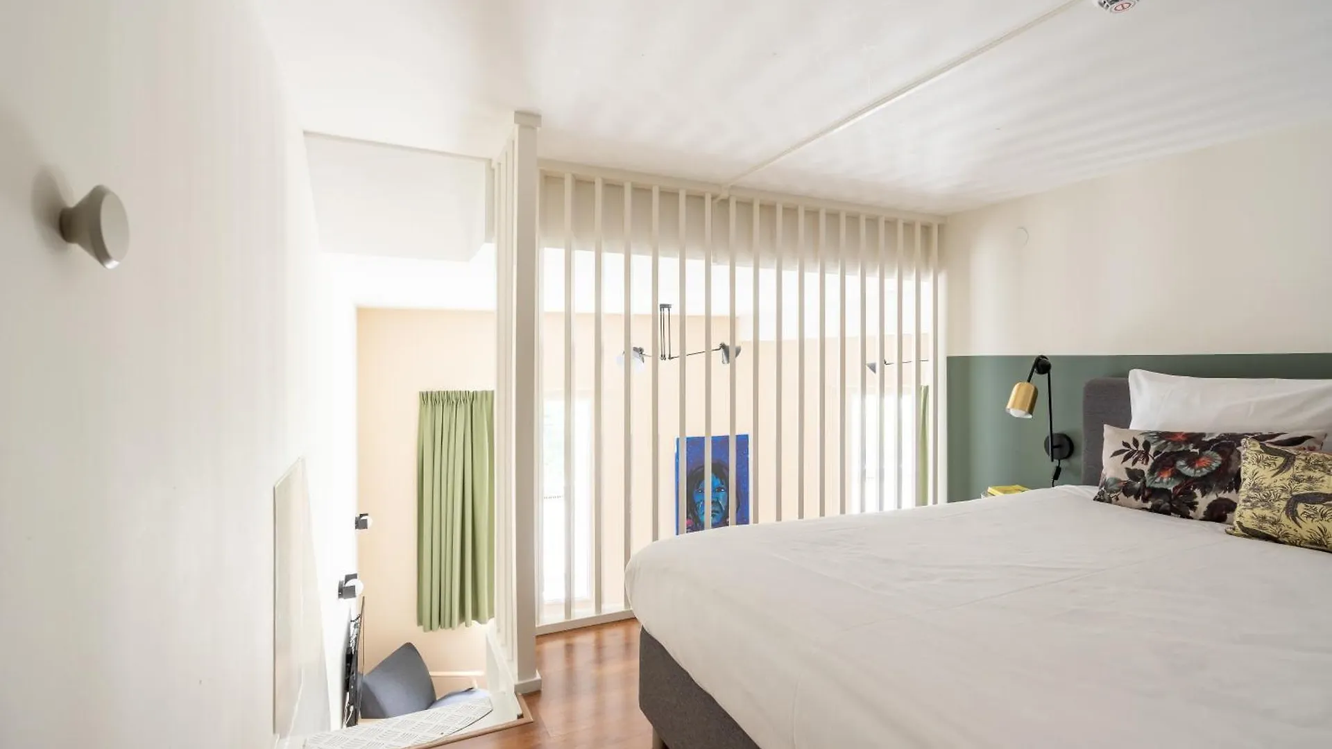 Amsterdam Dockside Flats Aparthotel 4*,  Netherlands