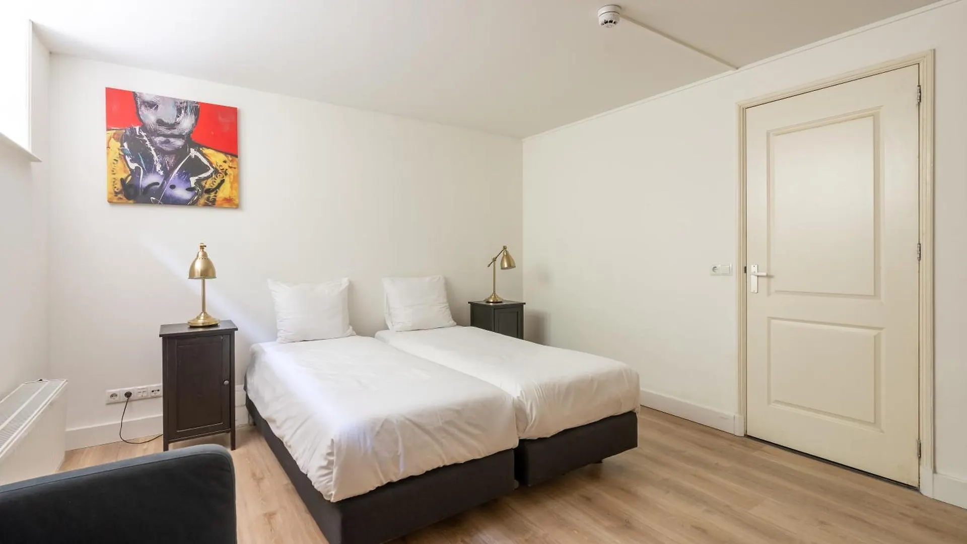 Amsterdam Dockside Flats Aparthotel