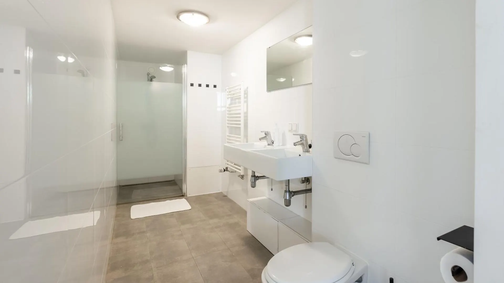 Amsterdam Dockside Flats Aparthotel 4*,