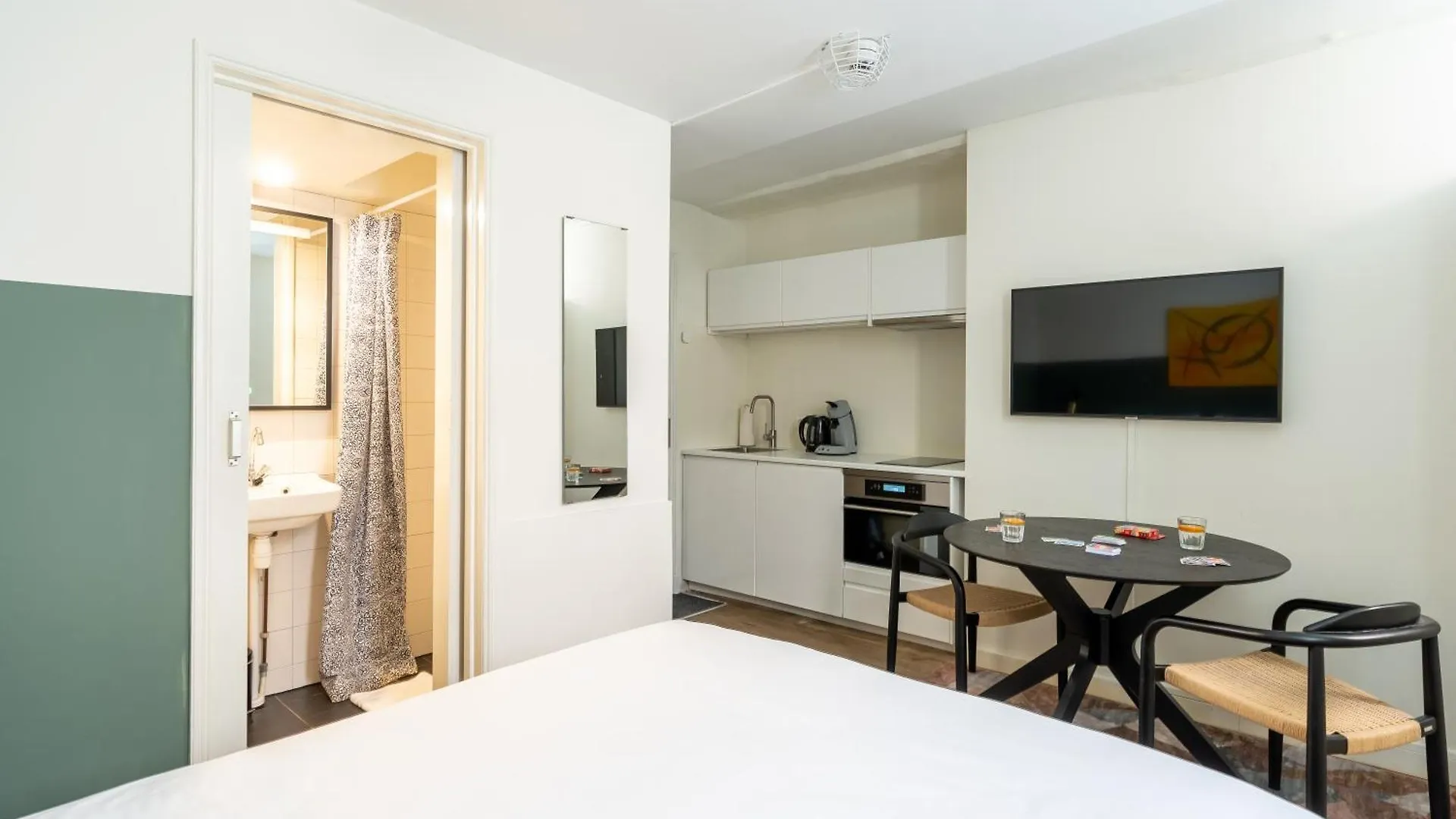 Amsterdam Dockside Flats Aparthotel