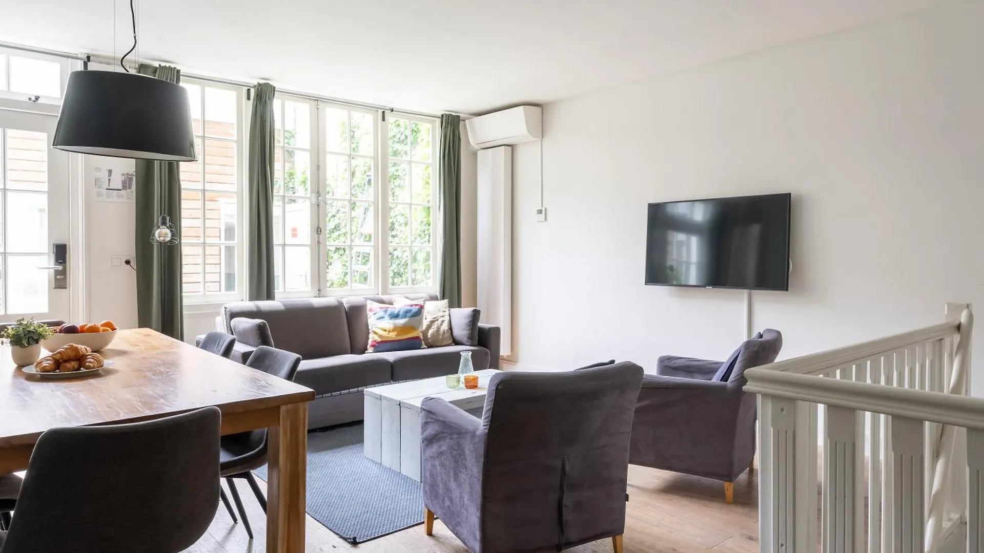 Amsterdam Dockside Flats Aparthotel