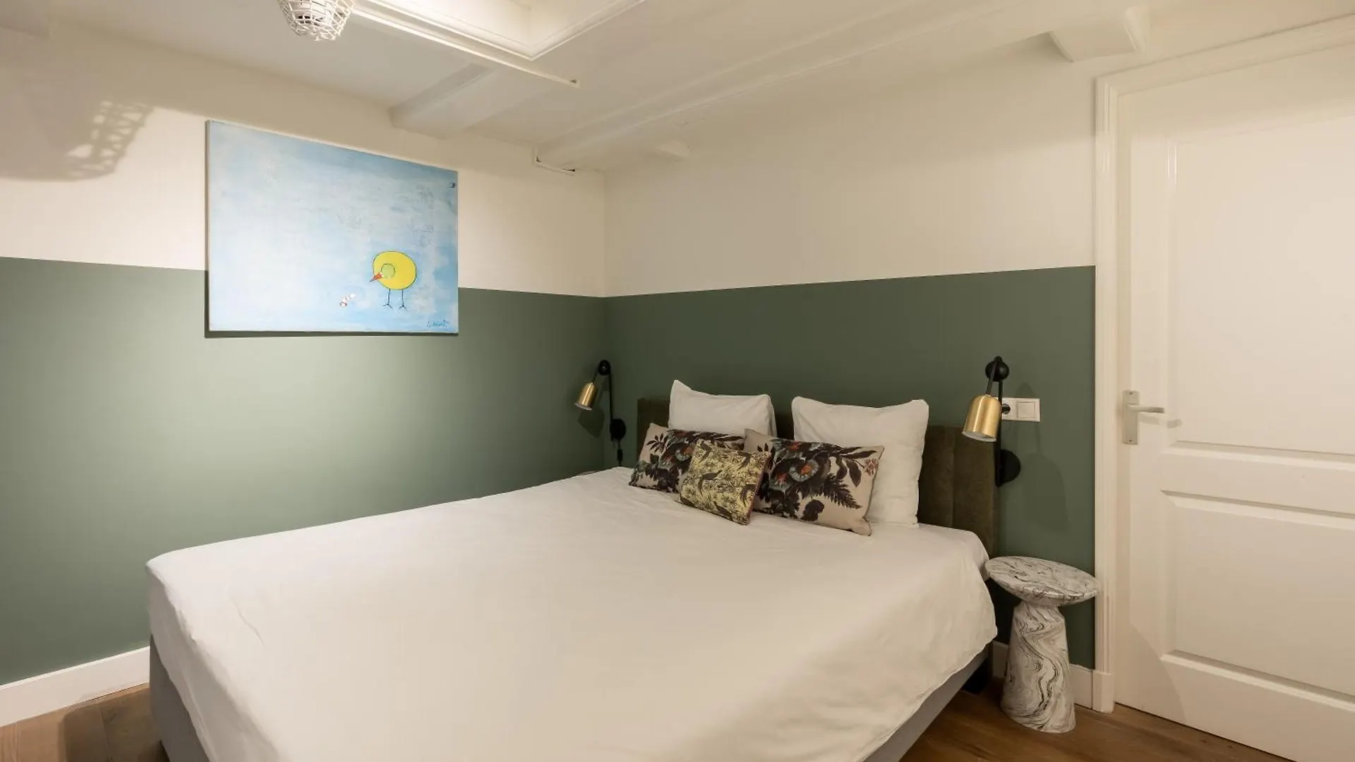 Amsterdam Dockside Flats Aparthotel