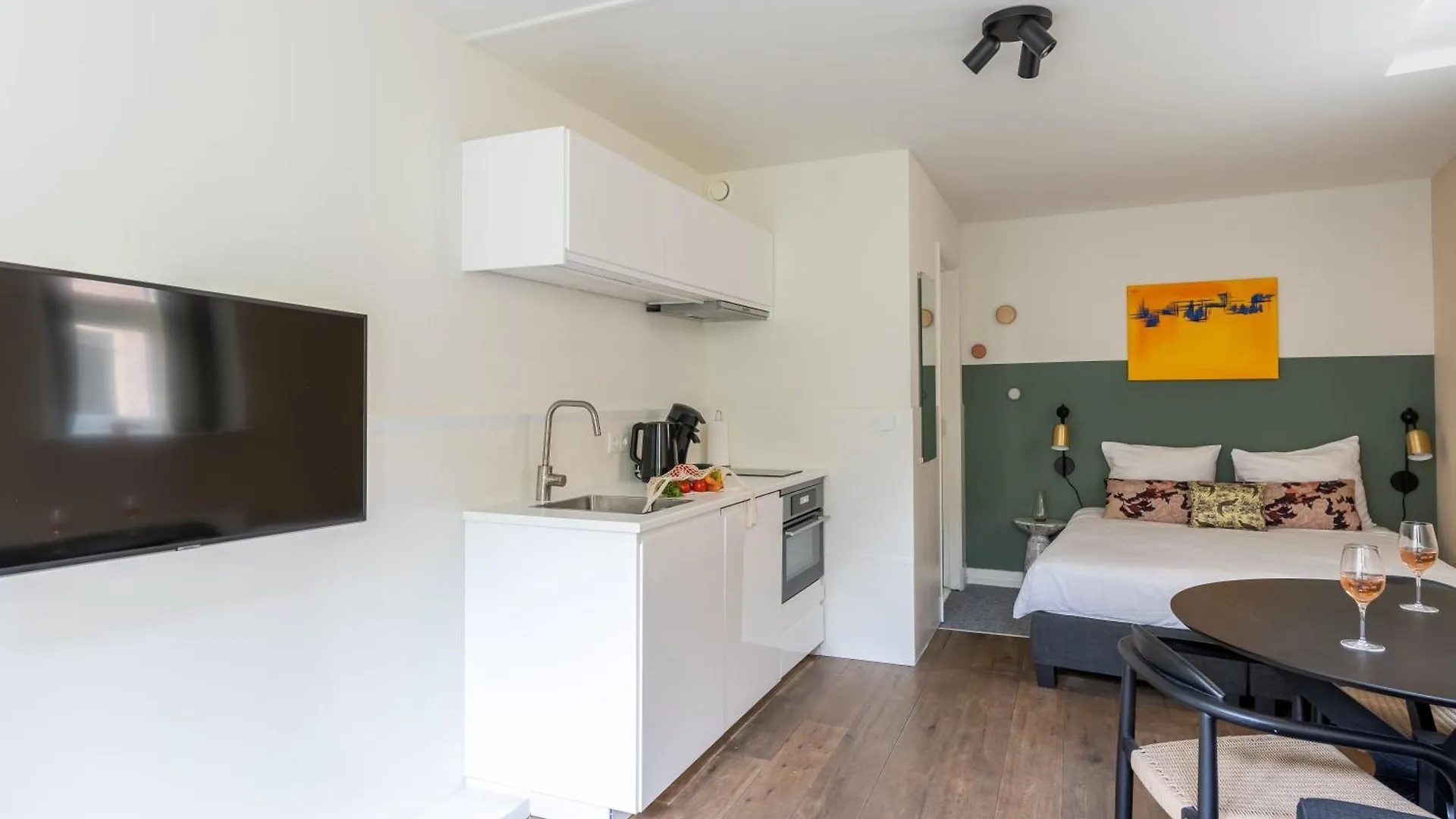 Amsterdam Dockside Flats Aparthotel
