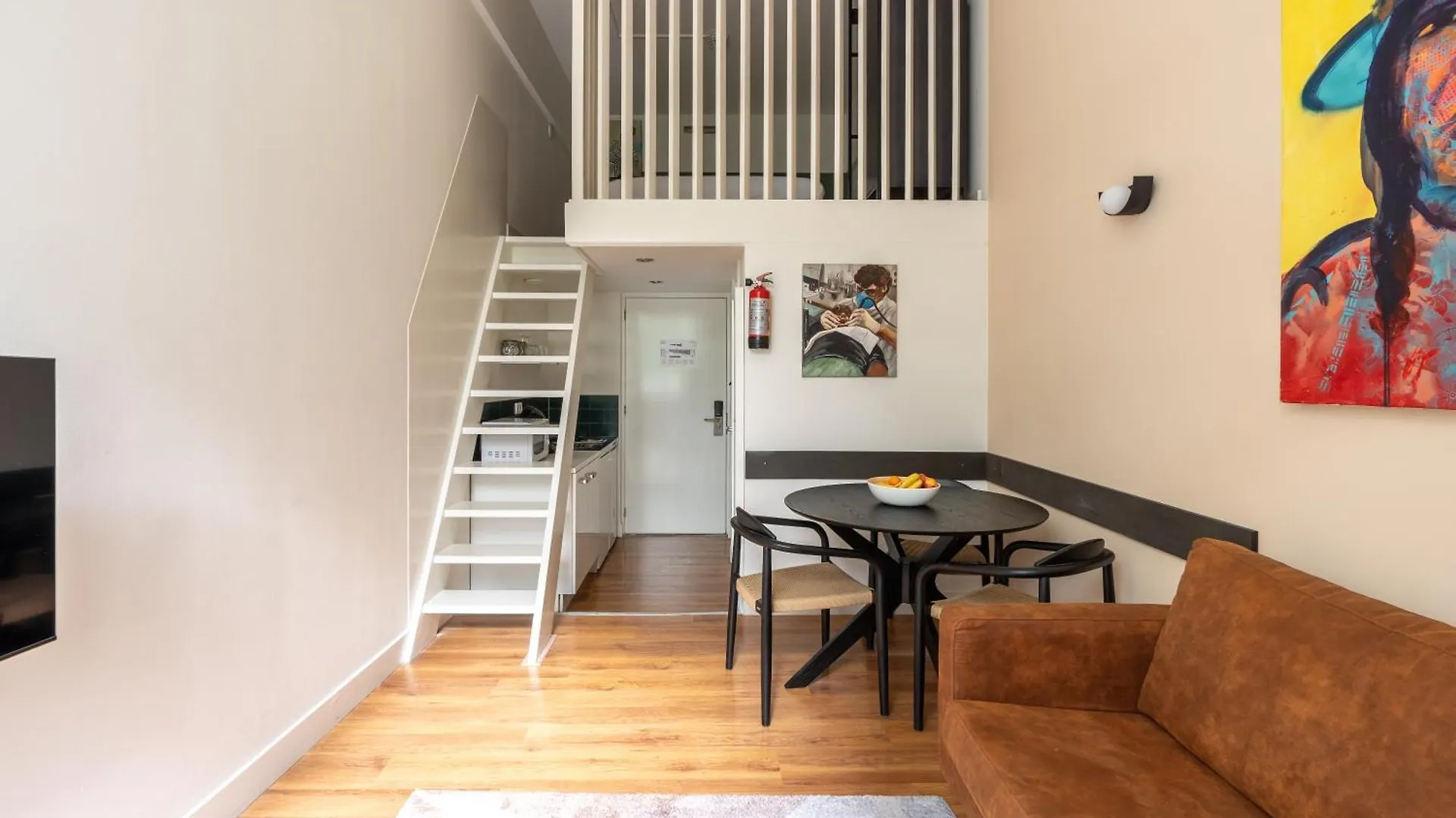 Amsterdam Dockside Flats Aparthotel