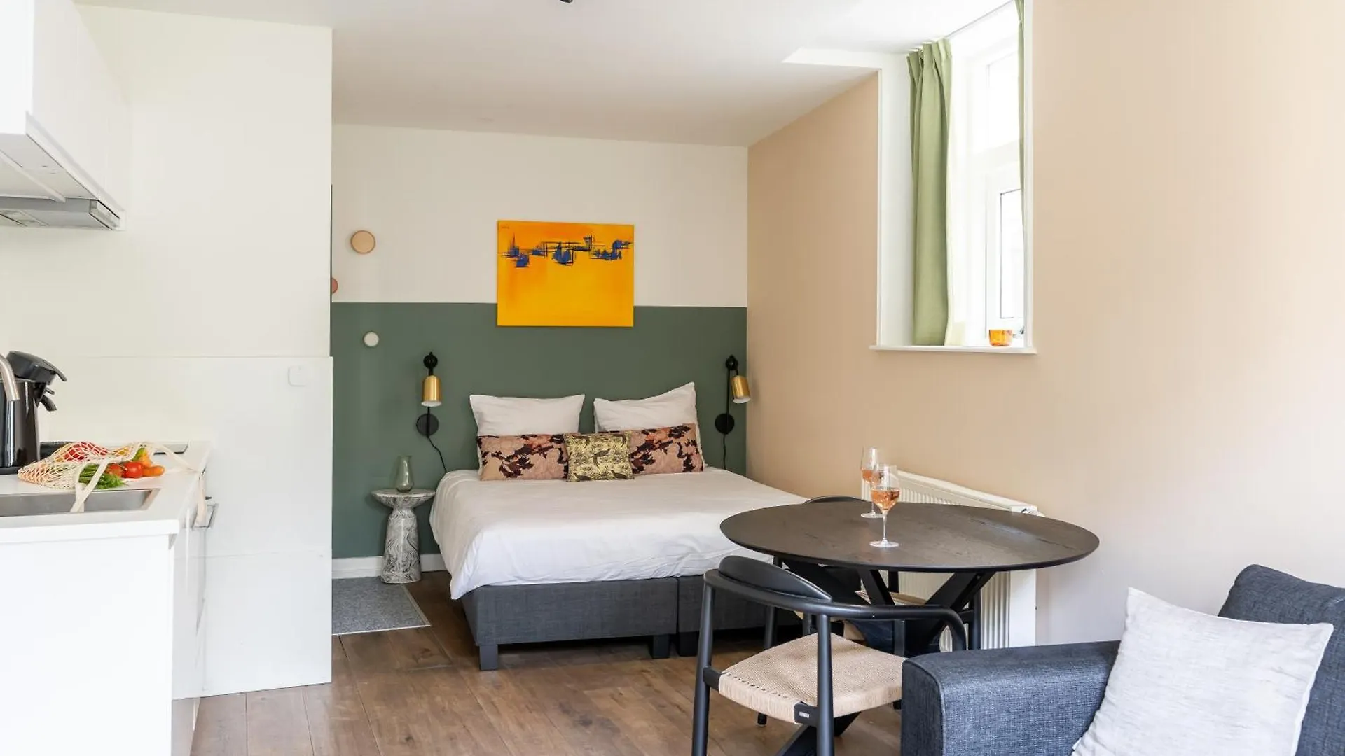 Amsterdam Dockside Flats Aparthotel 4*,