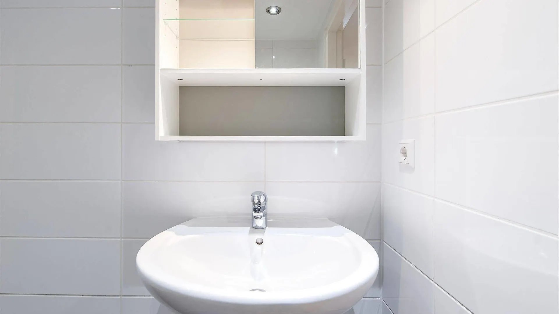 Amsterdam Dockside Flats Aparthotel
